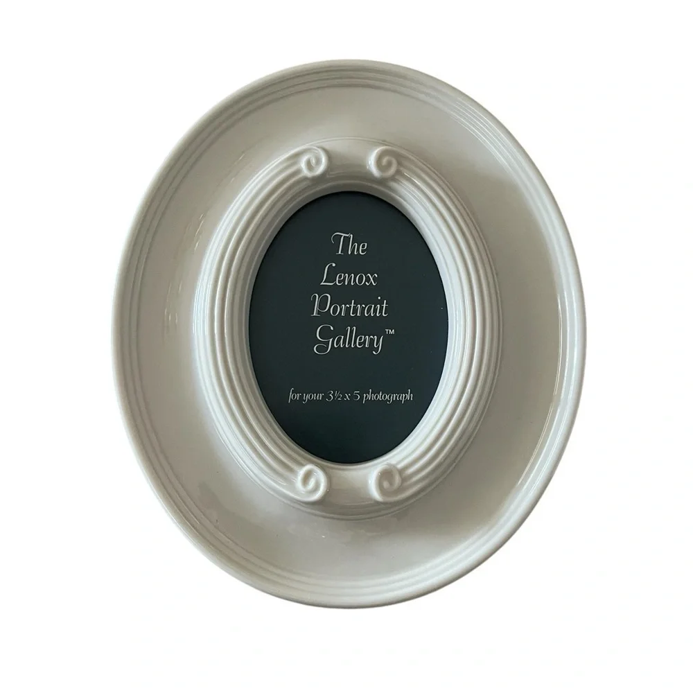 Lenox China Portrait Gallery Cameo Frame